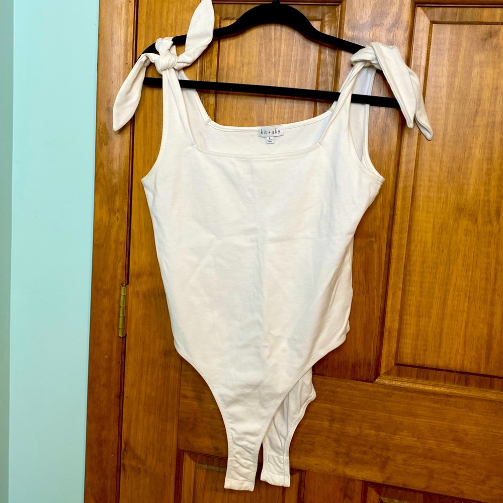 Kit + Sky white bodysuit - size large